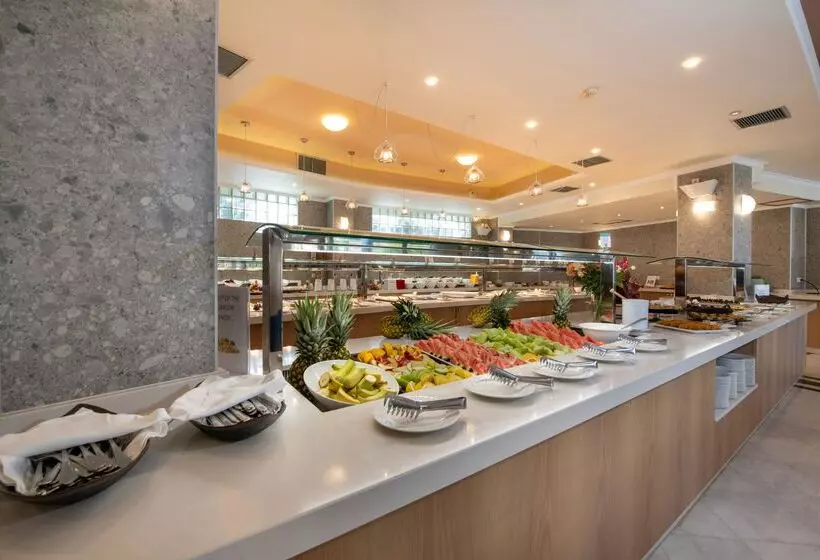 Hydramis Palace Beach Resort