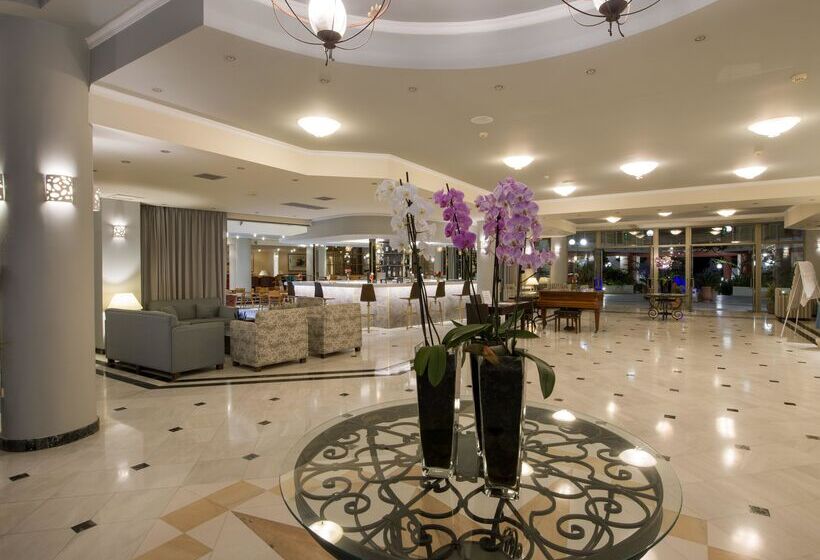 Hydramis Palace Beach Resort