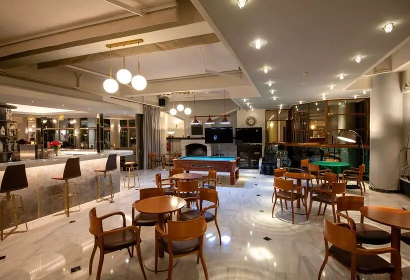 Hydramis Palace Beach Resort