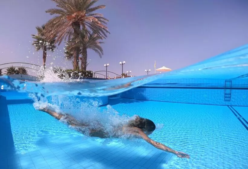 Hydramis Palace Beach Resort