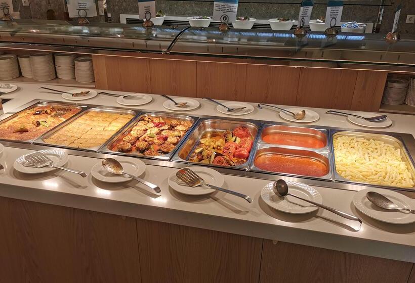 Hydramis Palace Beach Resort