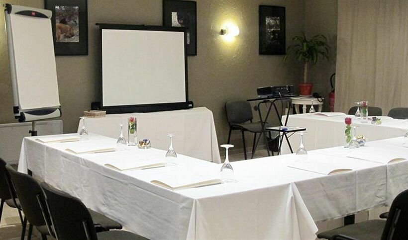 Manoir De La Roseraie Chateaux & Hotels De France