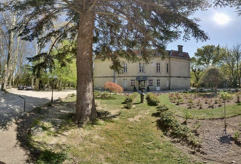 Manoir De La Roseraie Chateaux & Hotels De France