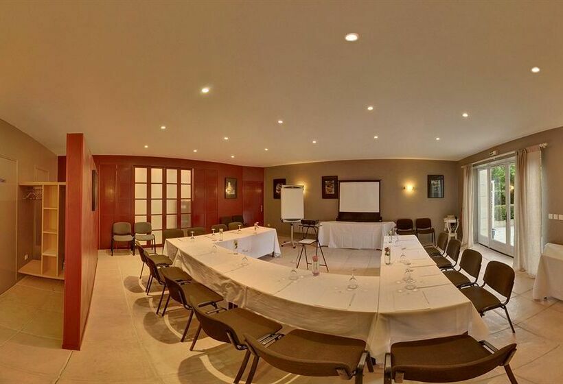 Manoir De La Roseraie Chateaux & Hotels De France