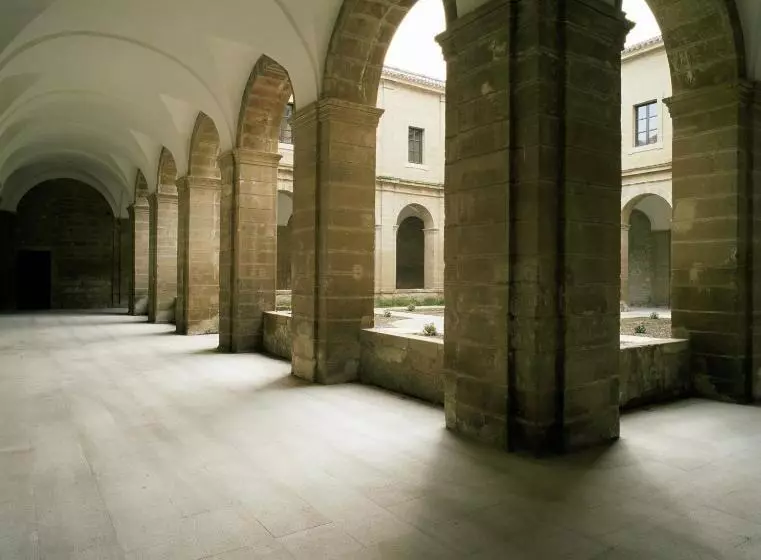 Parador De Santo Domingo Bernardo De Fresneda