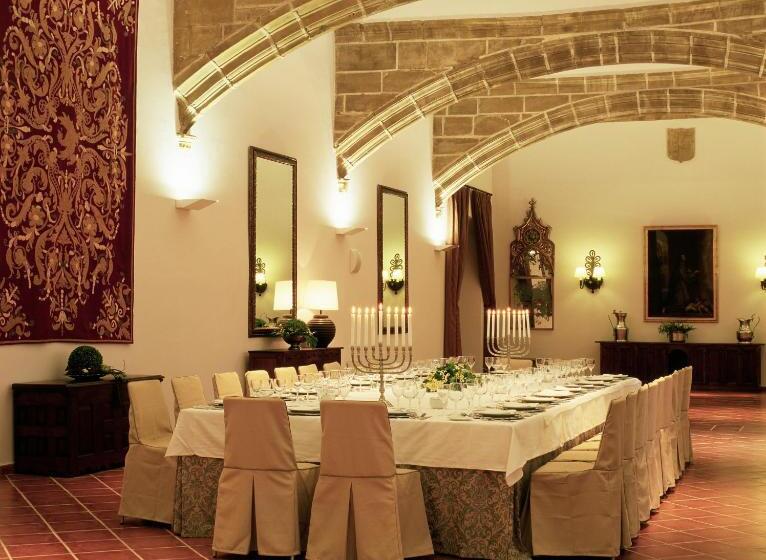 Parador De Santo Domingo Bernardo De Fresneda