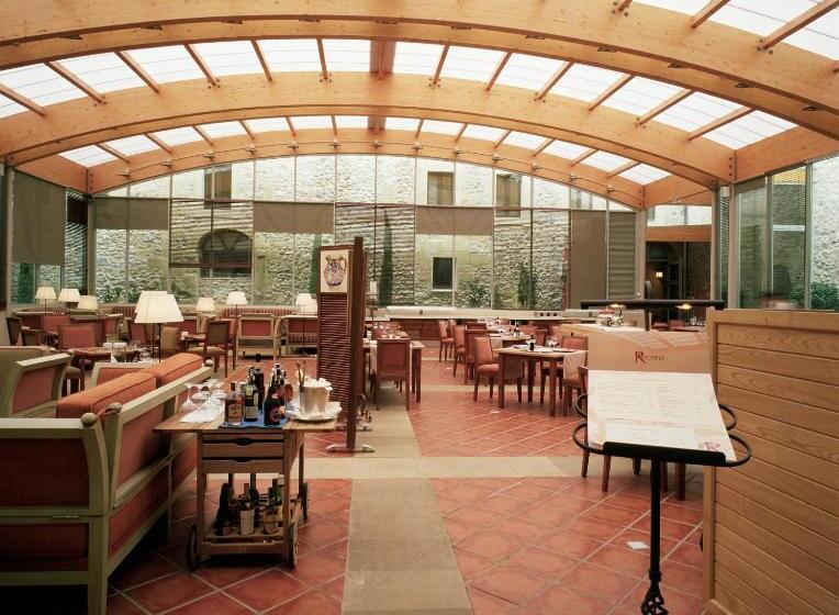 Parador De Santo Domingo Bernardo De Fresneda