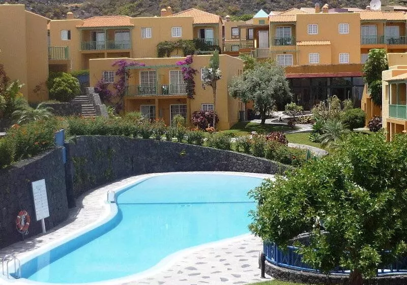 Apartamentos La Caleta