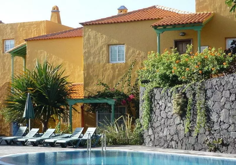 Apartamentos La Caleta