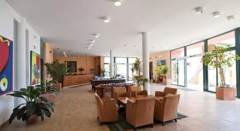 Apartamentos La Caleta