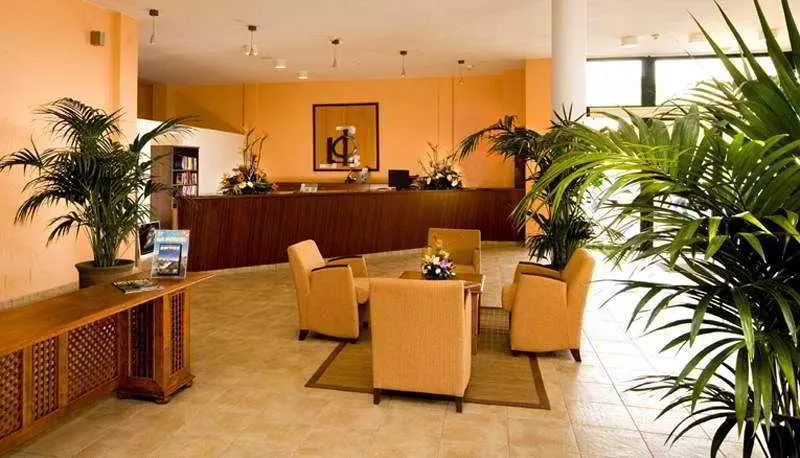 Apartamentos La Caleta