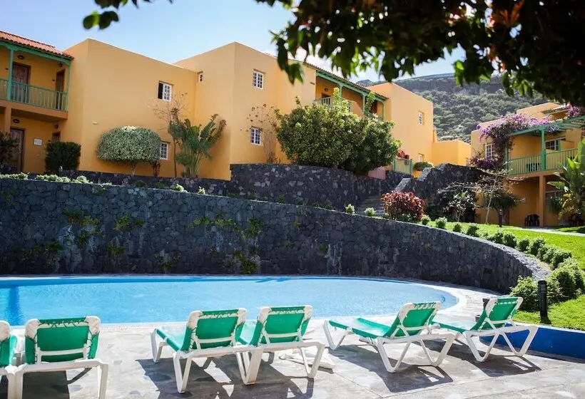 Apartamentos La Caleta