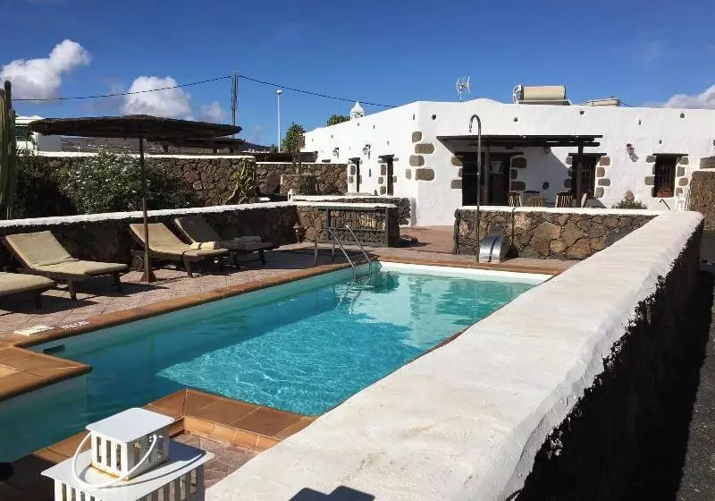 El Caserío De Güime