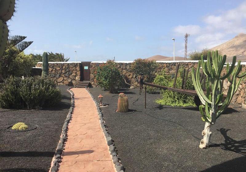 El Caserío De Güime