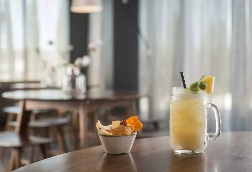 Ac Hotel La Finca By Marriott