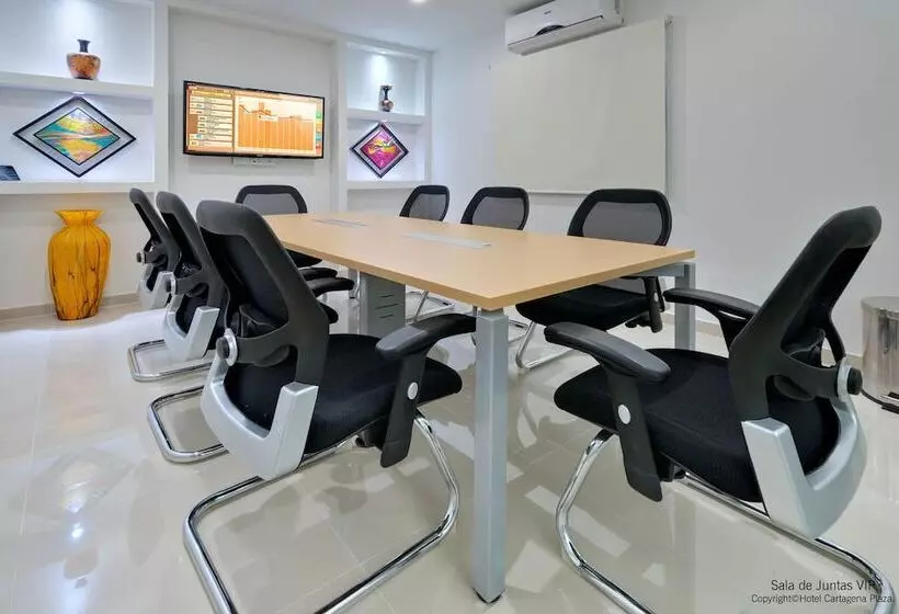 Отель Cartagena Plaza