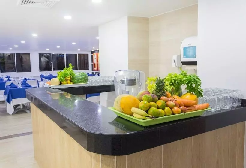 Отель Cartagena Plaza