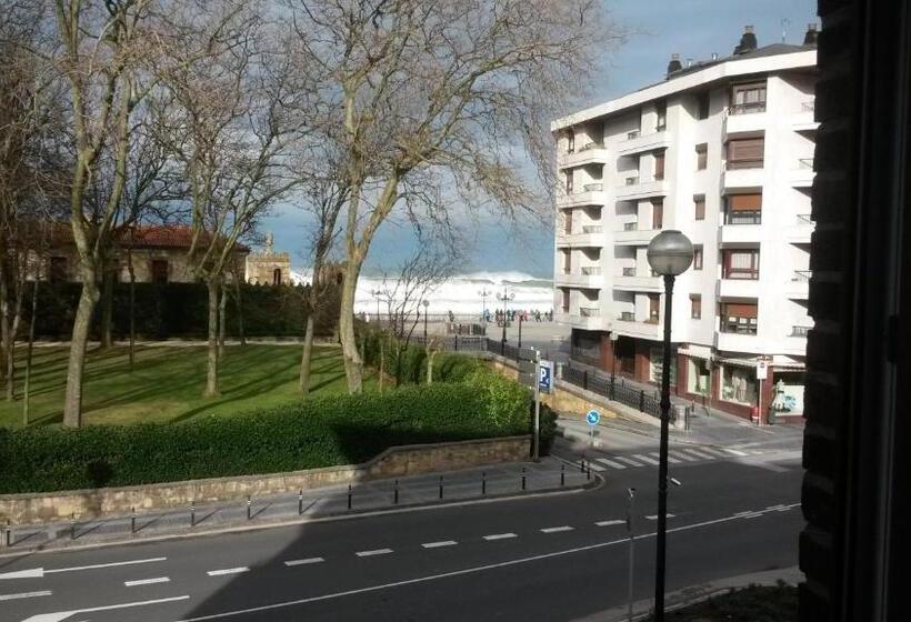 هتل Ekia Pentsioa