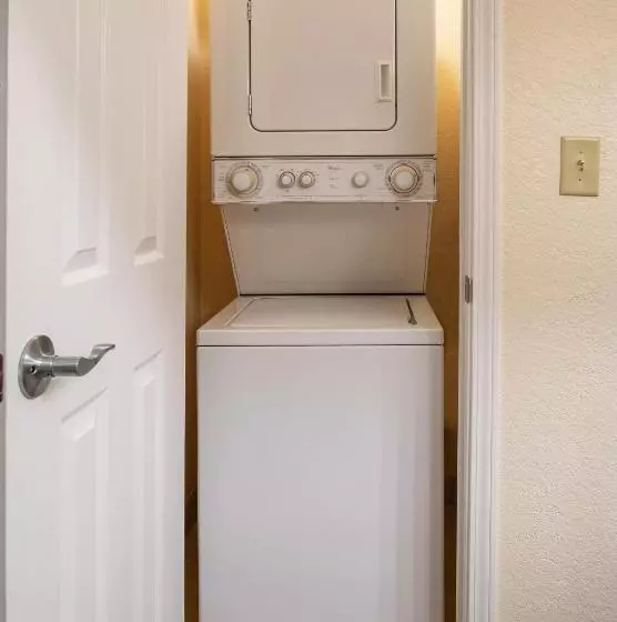 هتل Floridays Orlando Two & Three Bed Rooms Condo Resort