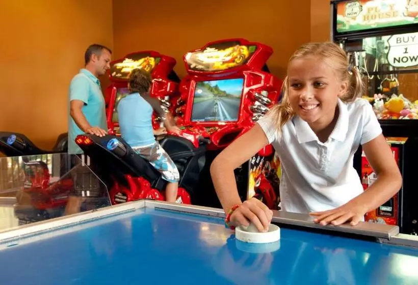 هتل Floridays Orlando Two & Three Bed Rooms Condo Resort