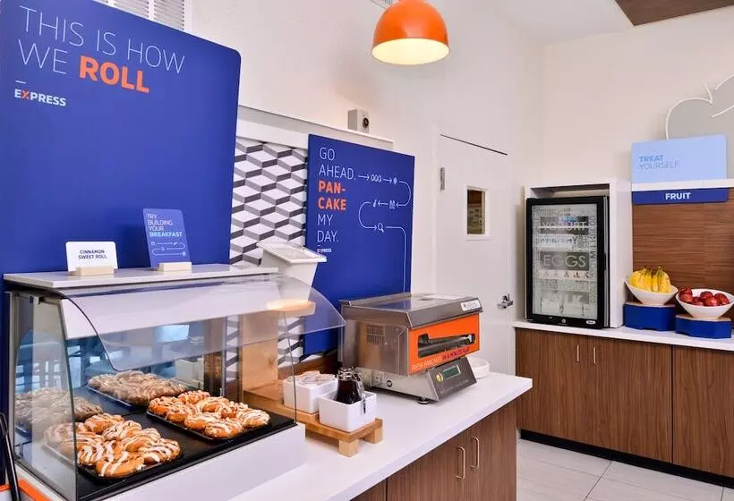 Holiday Inn Express Hotel & Suites Arcata/eureka Airport Area, An Ihg