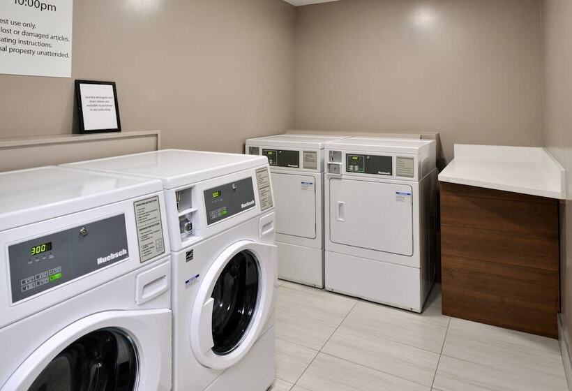 Holiday Inn Express Hotel & Suites Arcata/eureka Airport Area, An Ihg