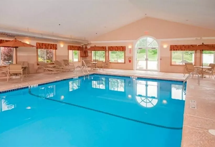 Otel Comfort At Findley Lake