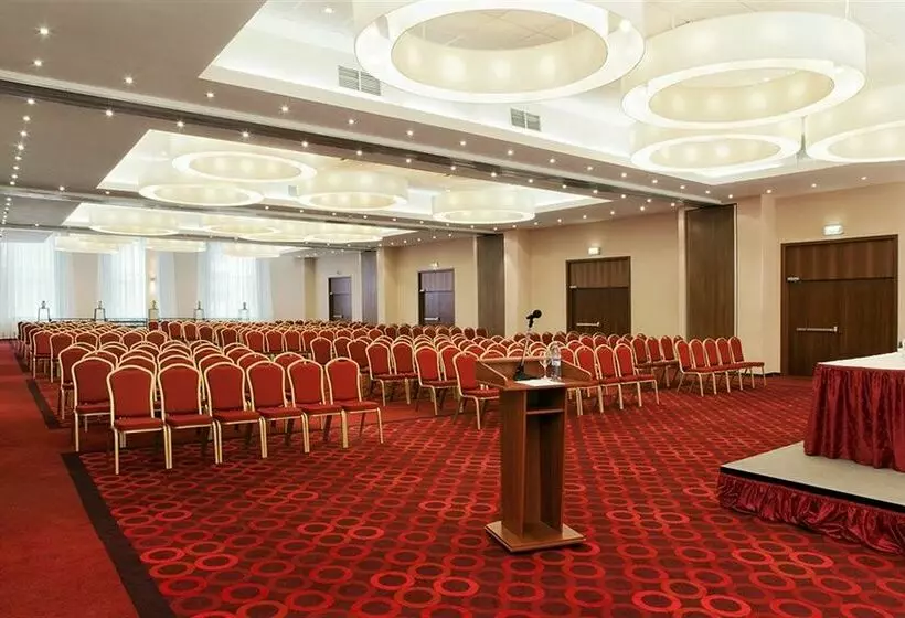 هتل Holiday Inn Moscowlesnaya, An Ihg
