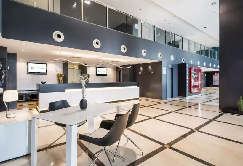 هتل Ilunion Aqua 4