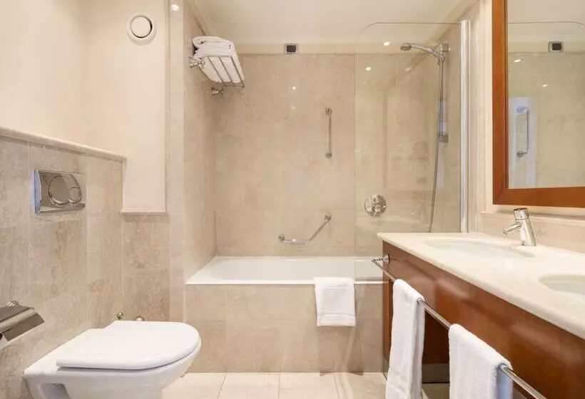 هتل Ilunion Aqua 4