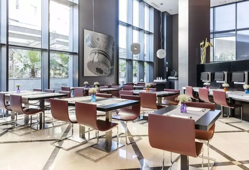 هتل Ilunion Aqua 4