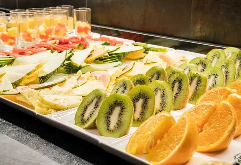 هتل Ilunion Aqua 4