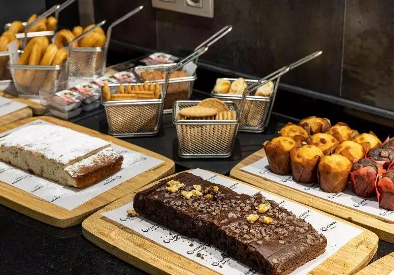 هتل Ilunion Aqua 4