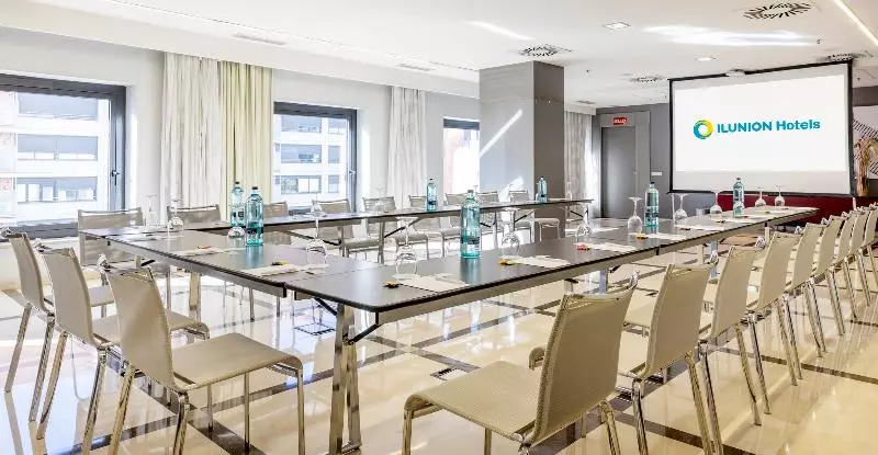 هتل Ilunion Aqua 4