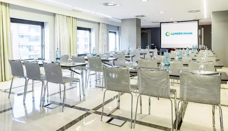 هتل Ilunion Aqua 4