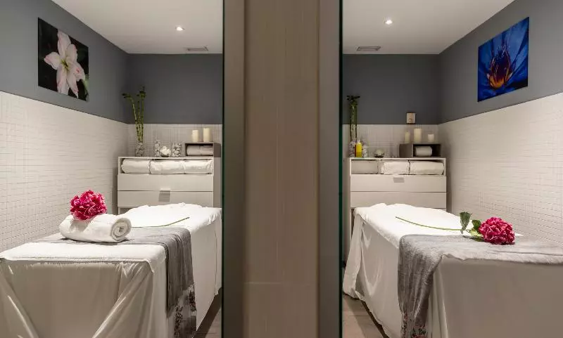 בית מלון כפרי Ilunion Calas De Conil