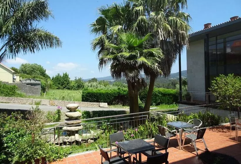 Отель Peregrina