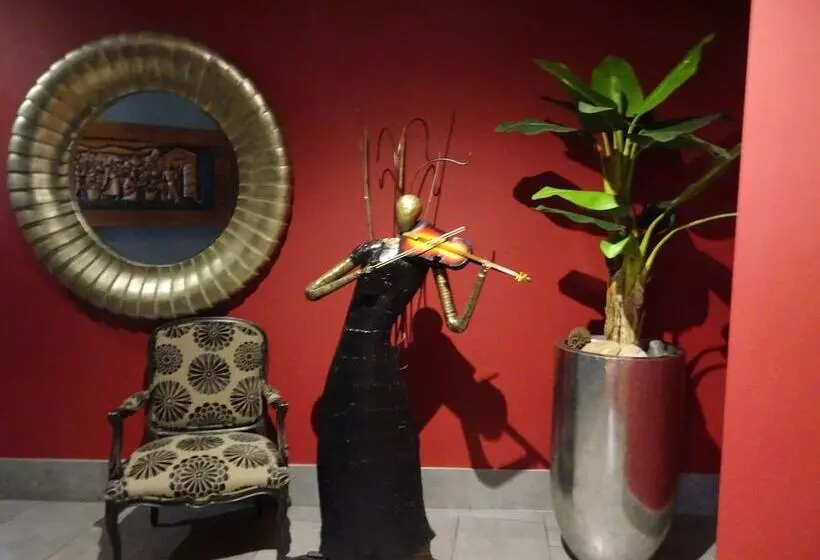 Отель Peregrina