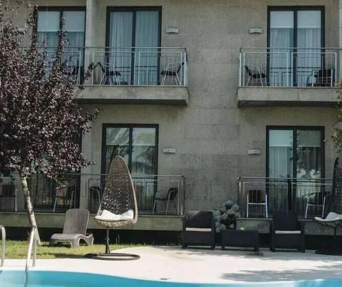 Отель Peregrina