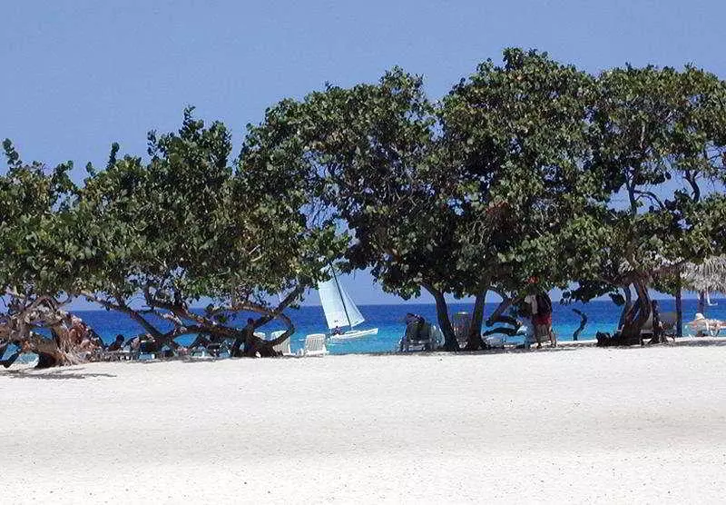 هتل Playa Pesquero