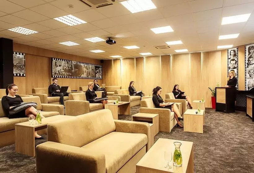 Atrium Hotel   Family Friendly