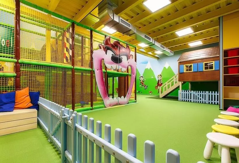 Atrium Hotel   Family Friendly