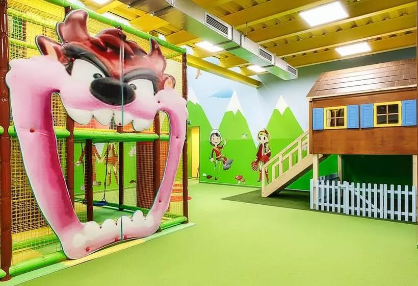 Atrium Hotel   Family Friendly