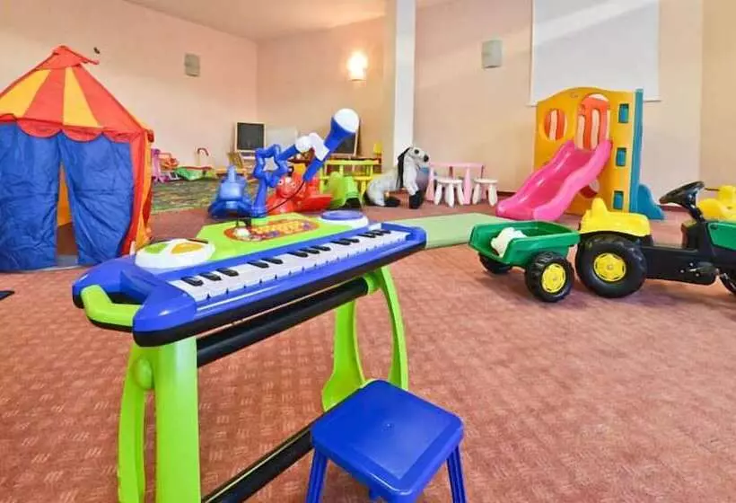 Atrium Hotel   Family Friendly