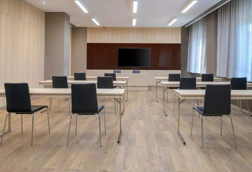 Ac Hotel By Marriott Pisa