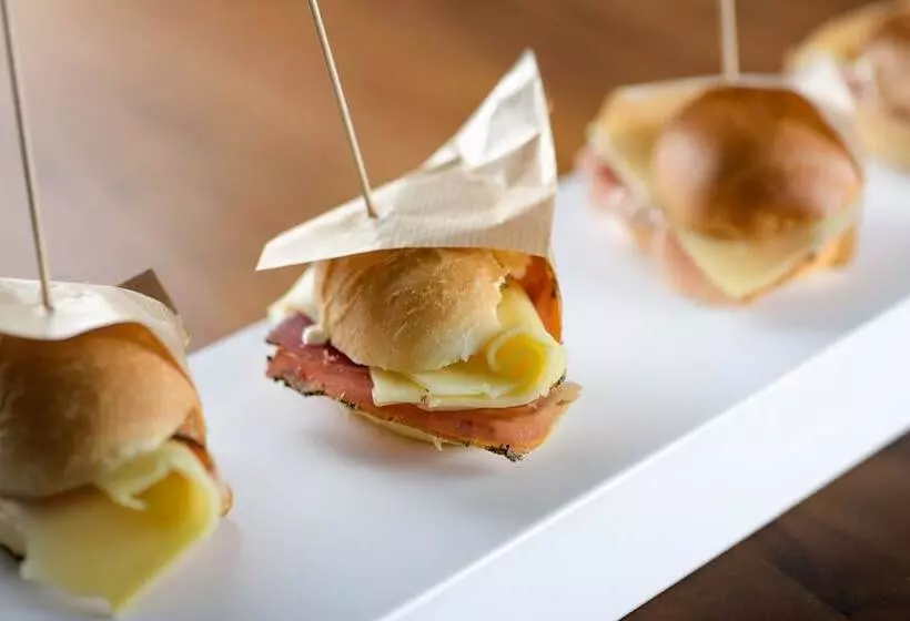 Ac Hotel By Marriott Pisa