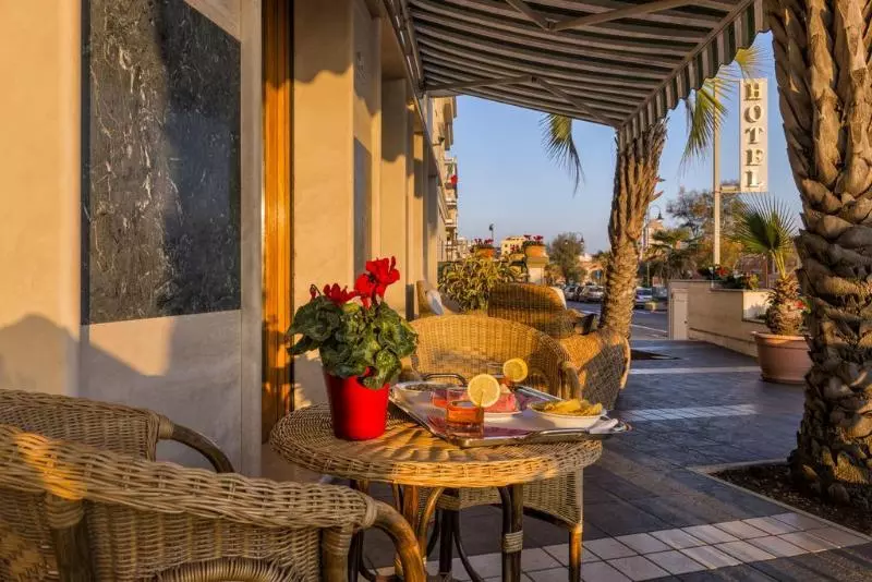 호텔 Astura Palace