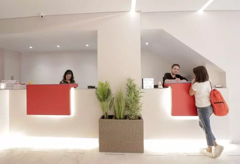 Hotelli Athens Hawks