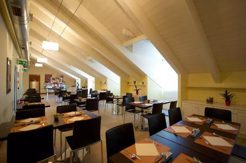 فندق Best Western Crystal Palace