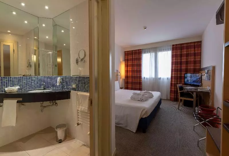 هتل Best Western Palace Inn